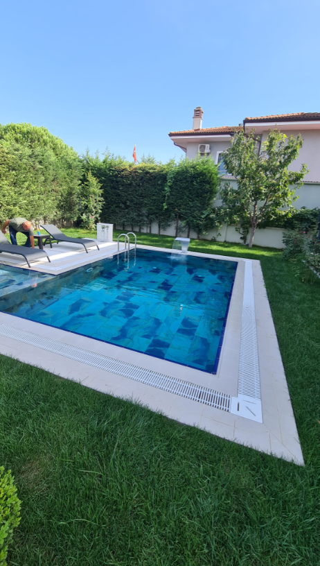 Ocean Blue slika bazena 2.png