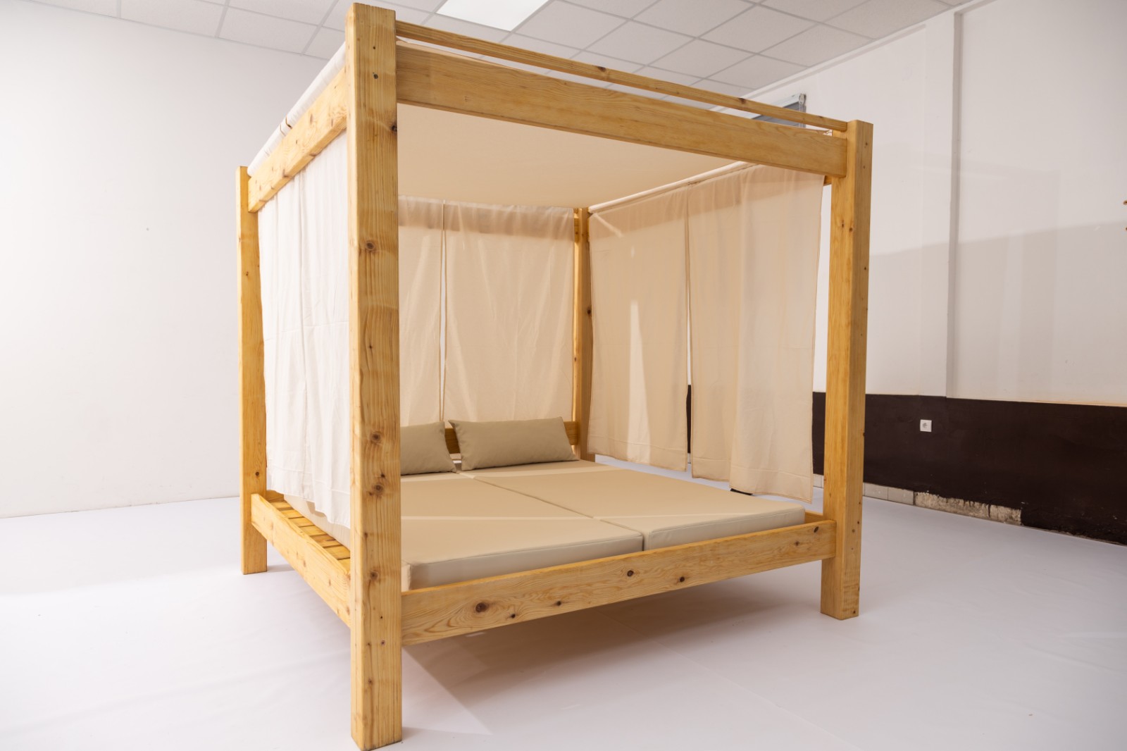 baldahin studio 2.jpg